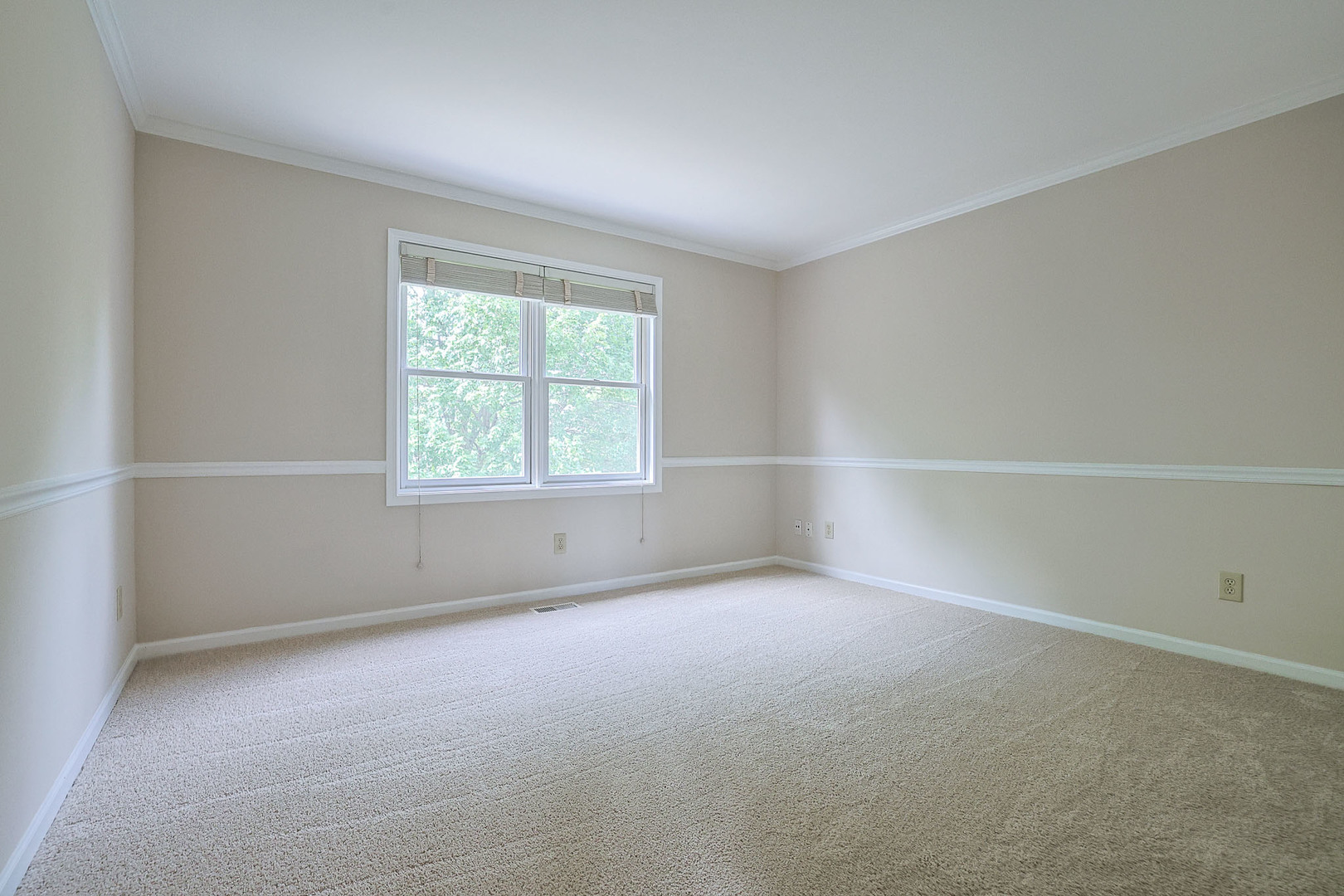 3191 Village Green Drive, Aurora, IL 60504