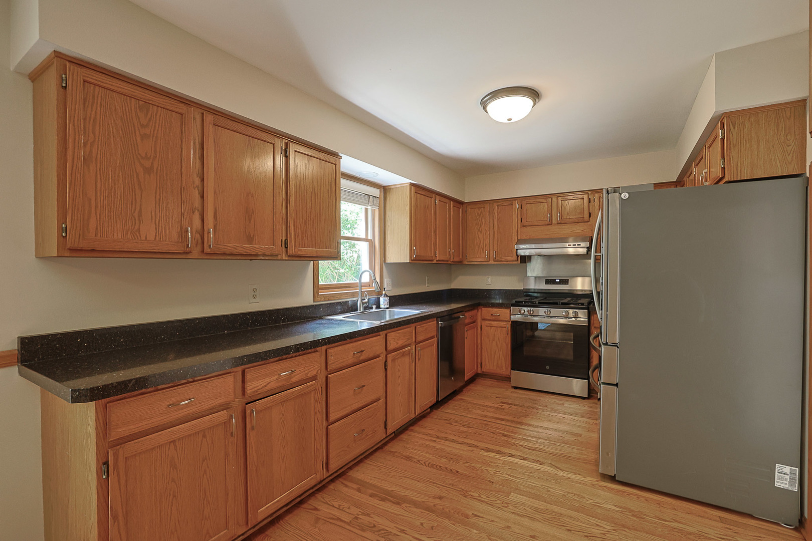 3191 Village Green Drive, Aurora, IL 60504