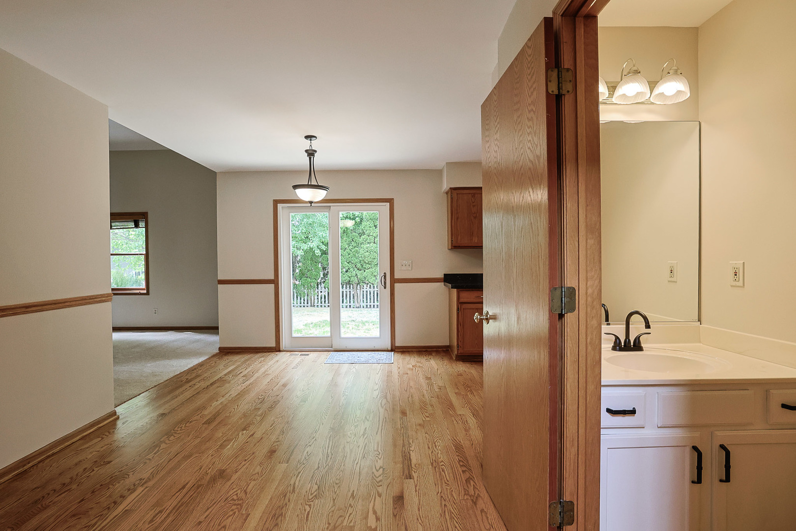 3191 Village Green Drive, Aurora, IL 60504