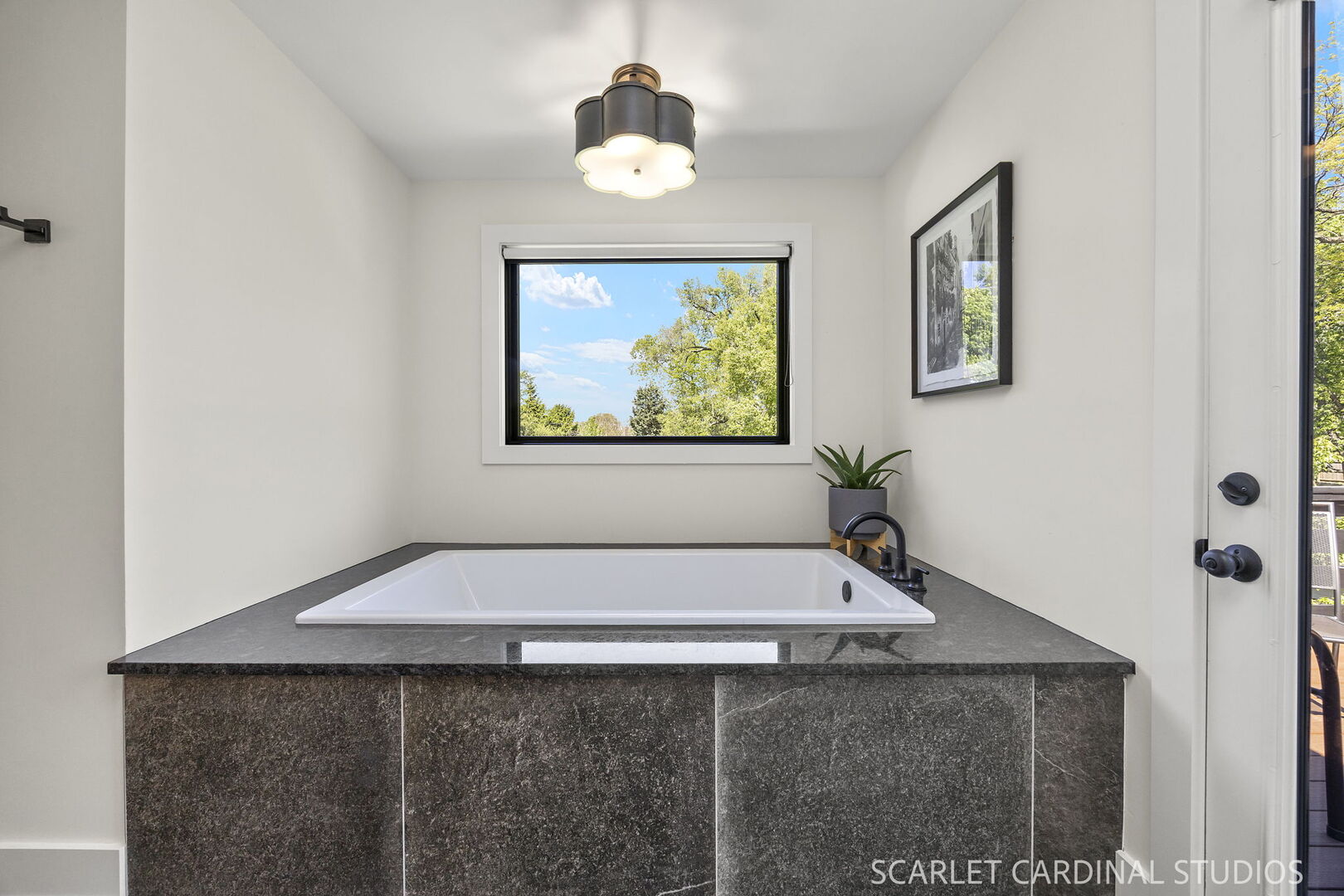 1209 N Eagle Street, Naperville, IL 60563