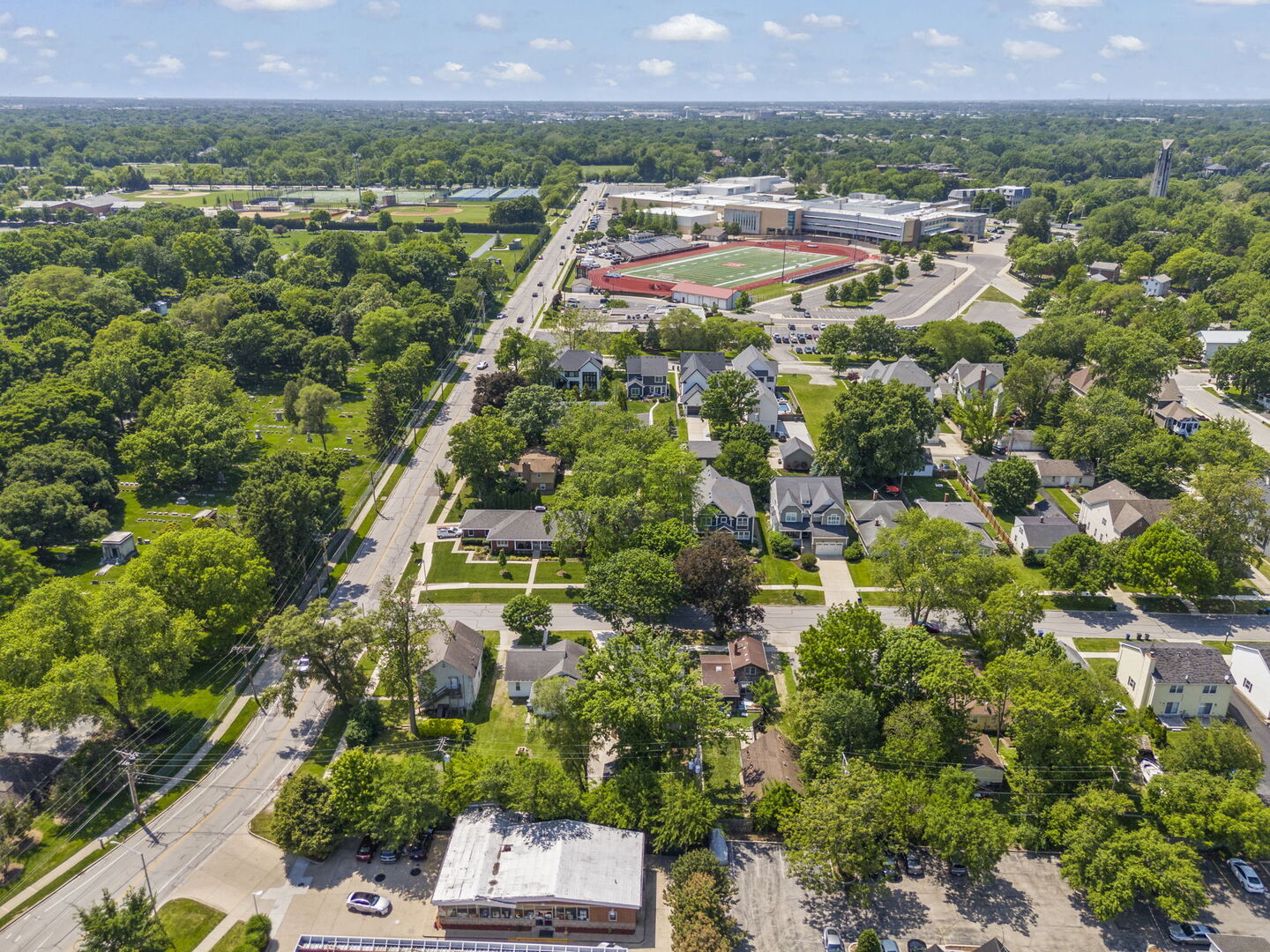648 S Main Street, Naperville, IL 60540