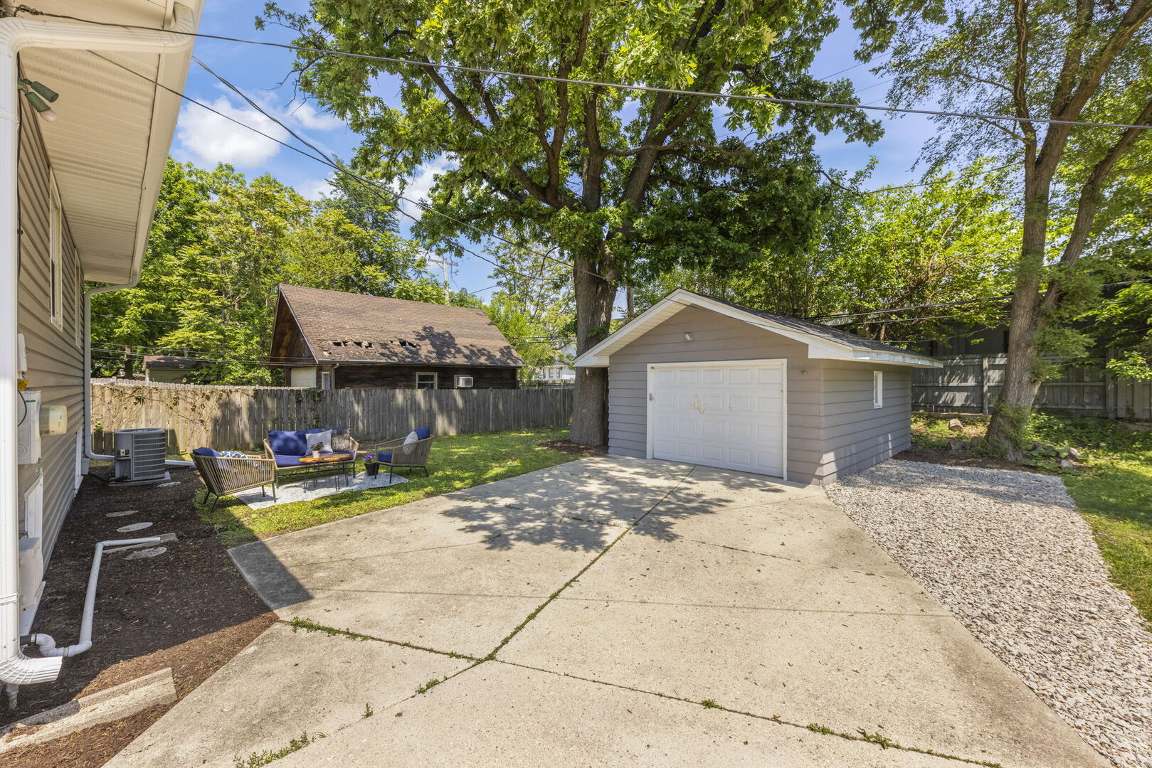 648 S Main Street, Naperville, IL 60540