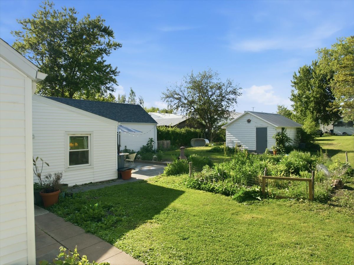 208 4th Street, Anchor, IL 61720