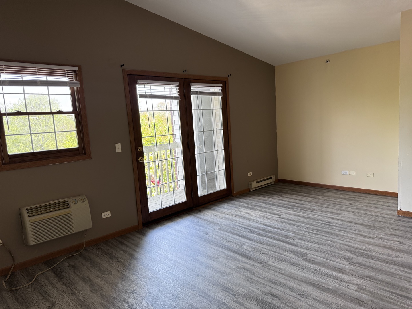 330 Leah Lane #3B, Woodstock, IL 60098
