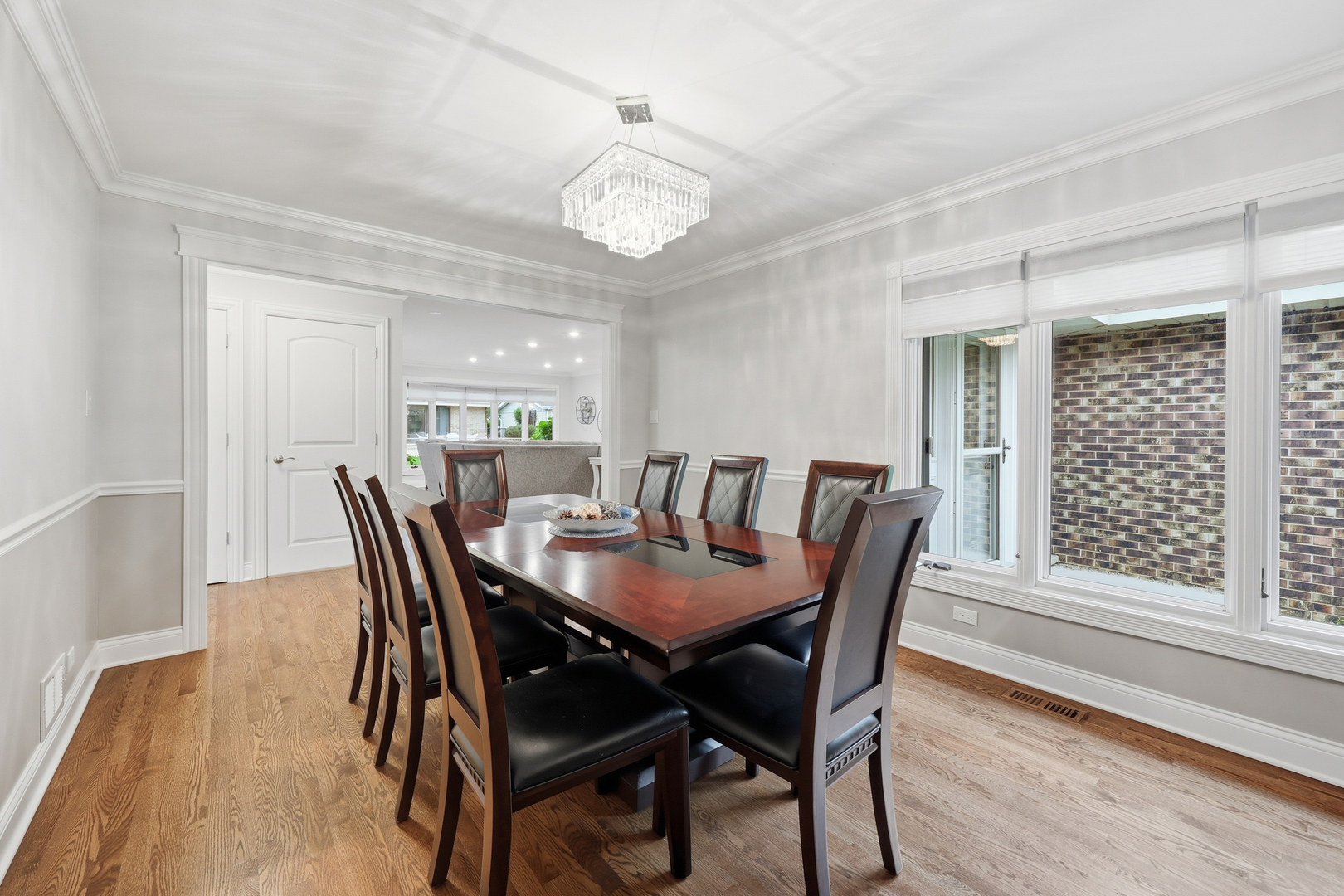 1132 S Fernandez Avenue, Arlington Heights, IL 60005