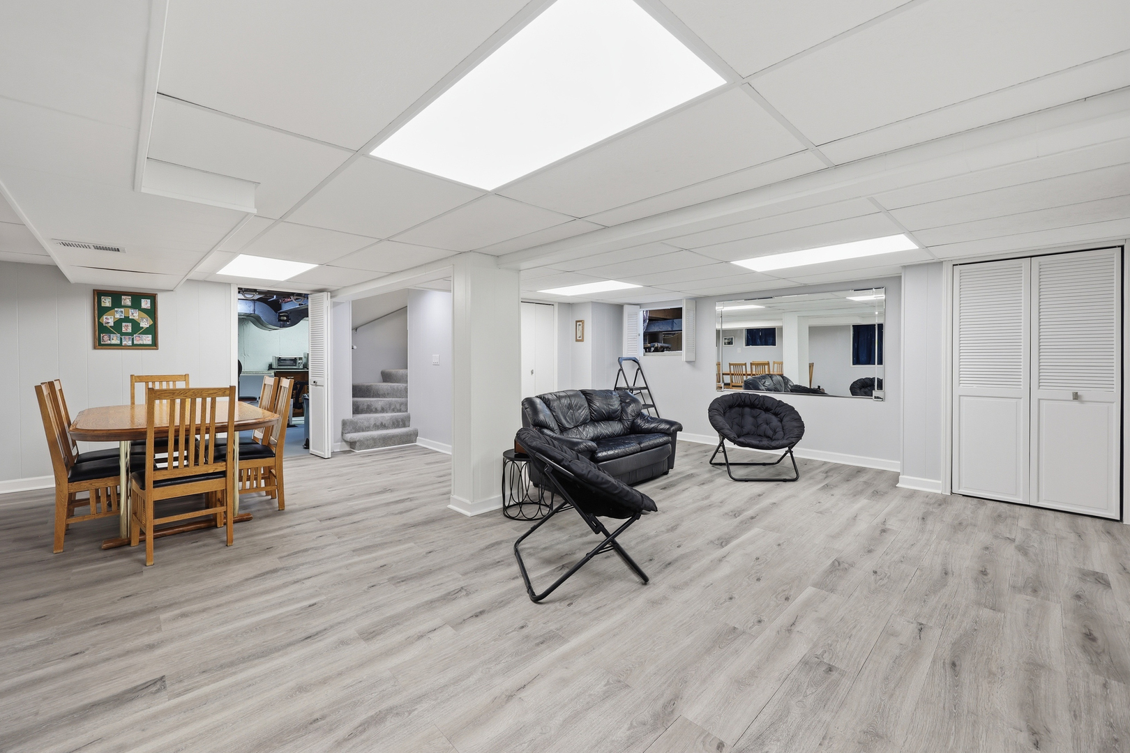 1132 S Fernandez Avenue, Arlington Heights, IL 60005