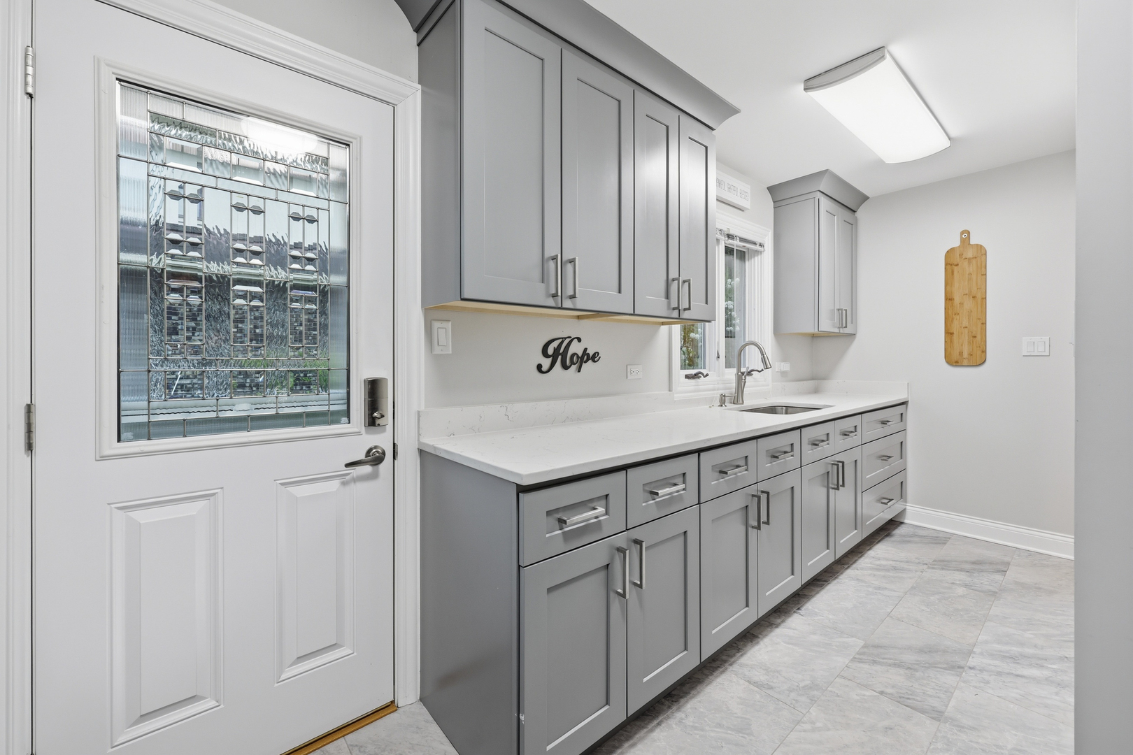 1132 S Fernandez Avenue, Arlington Heights, IL 60005