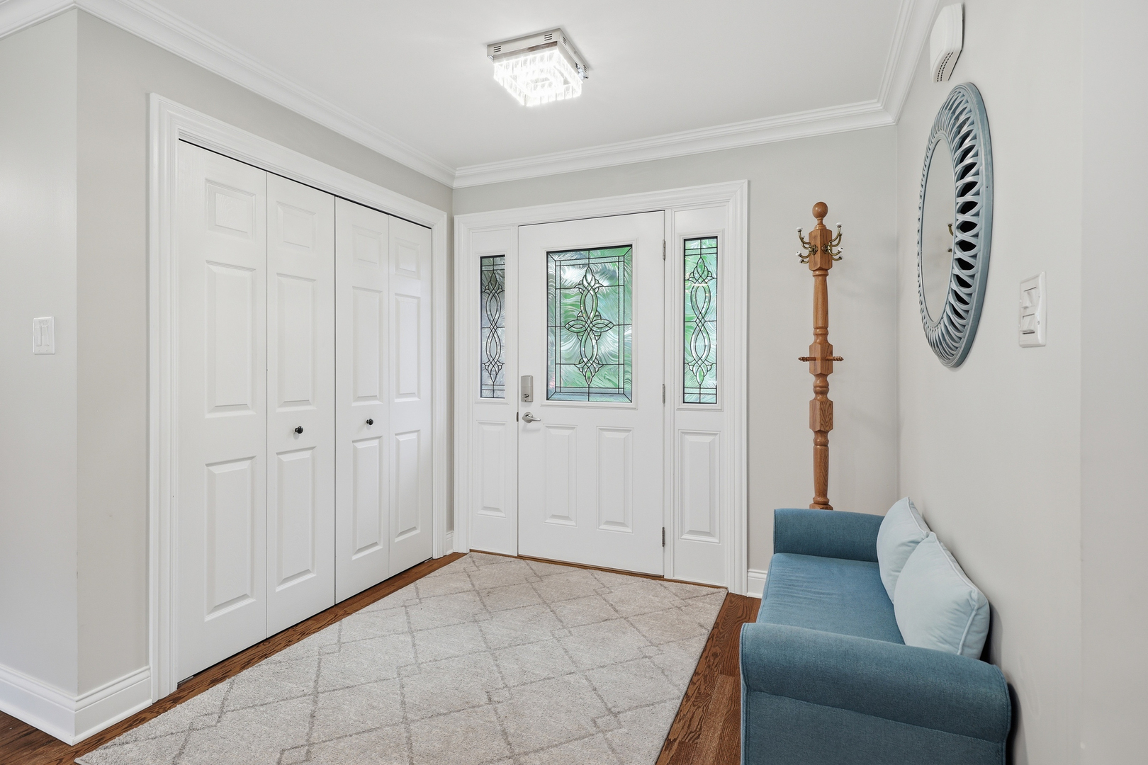 1132 S Fernandez Avenue, Arlington Heights, IL 60005