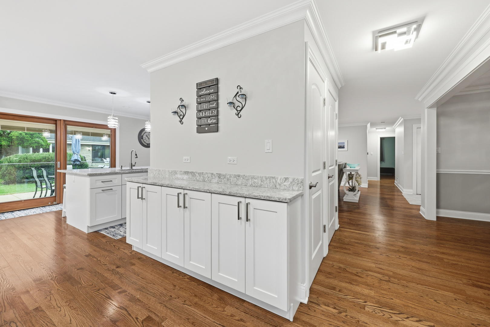 1132 S Fernandez Avenue, Arlington Heights, IL 60005