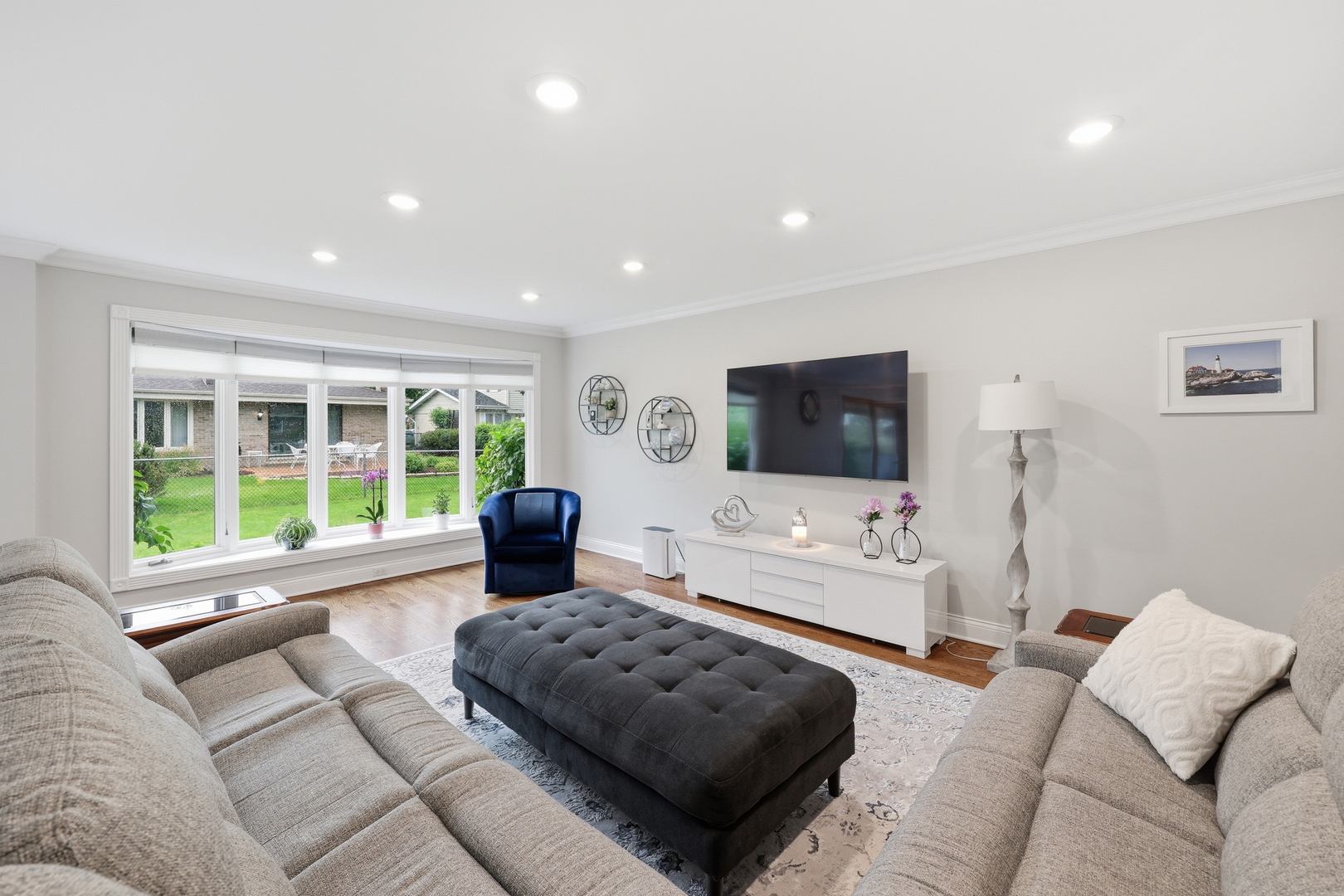 1132 S Fernandez Avenue, Arlington Heights, IL 60005