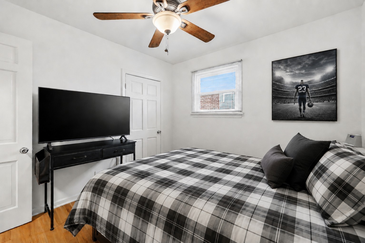 639 N Kaspar Avenue, Arlington Heights, IL 60004