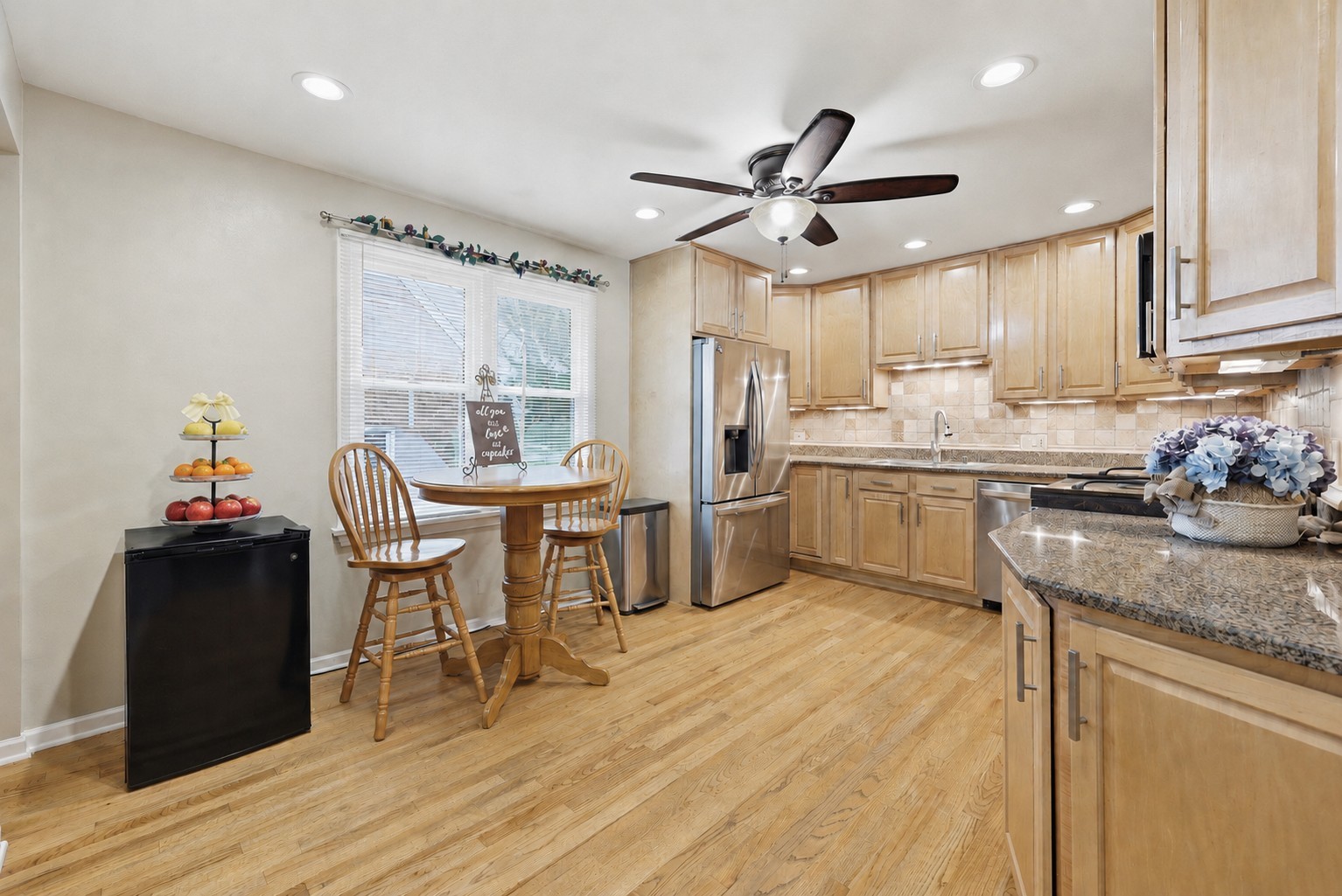 639 N Kaspar Avenue, Arlington Heights, IL 60004