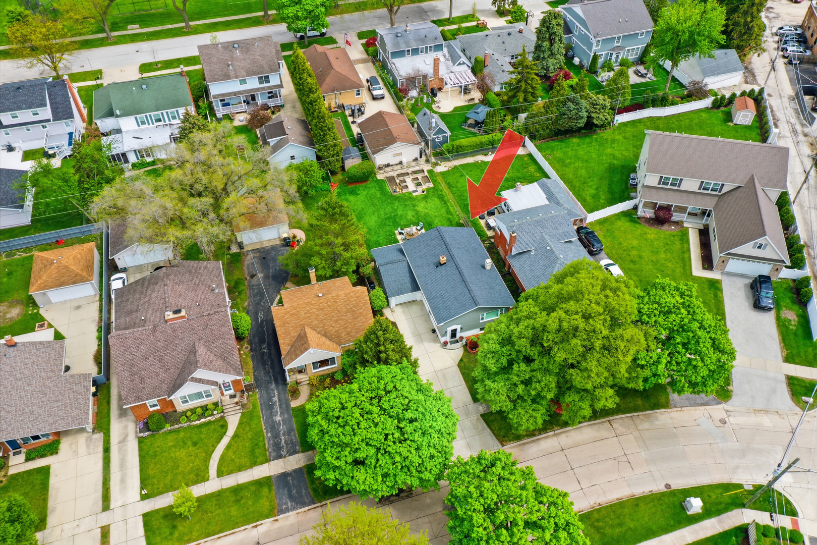639 N Kaspar Avenue, Arlington Heights, IL 60004