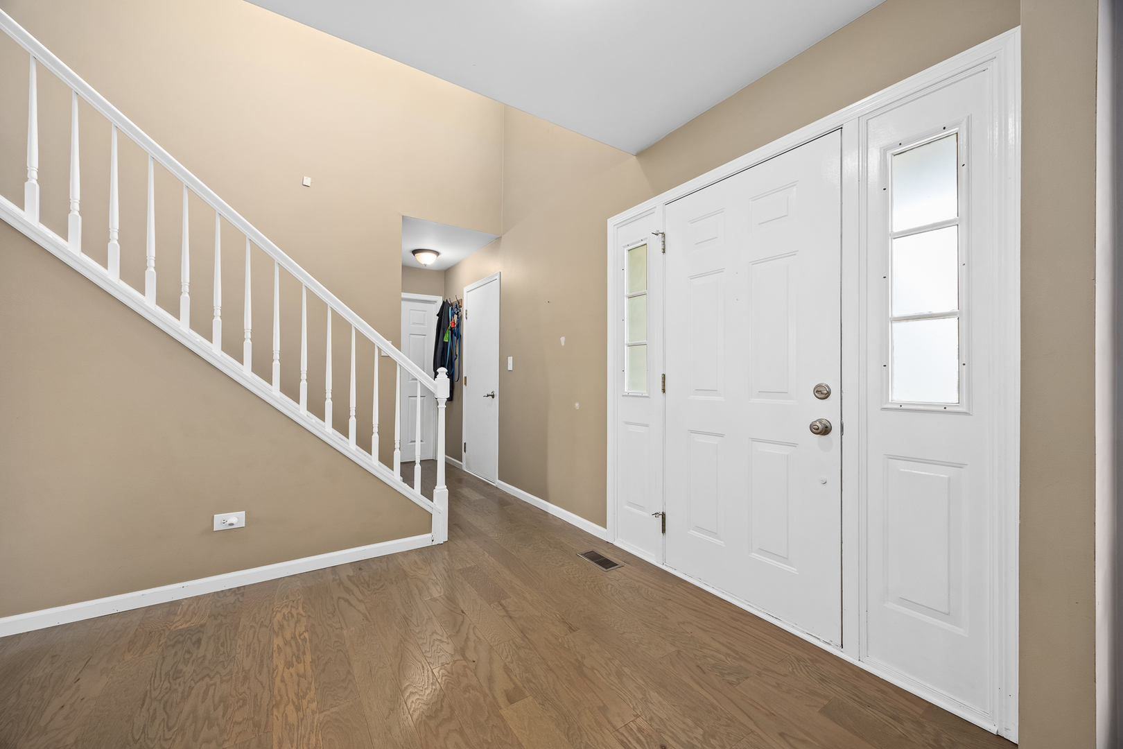 2 Buckboard Court, Bolingbrook, IL 60490
