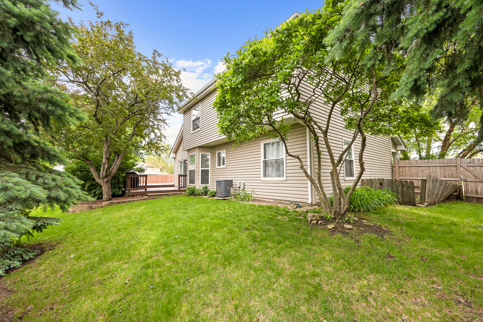 2 Buckboard Court, Bolingbrook, IL 60490