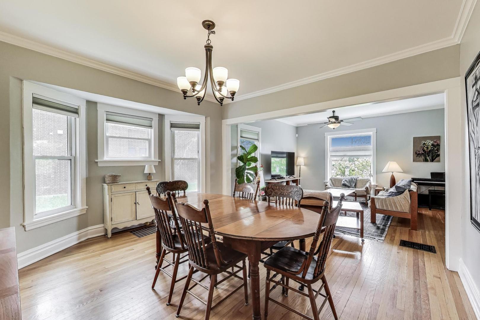 36 E Touhy Avenue, Park Ridge, IL 60068