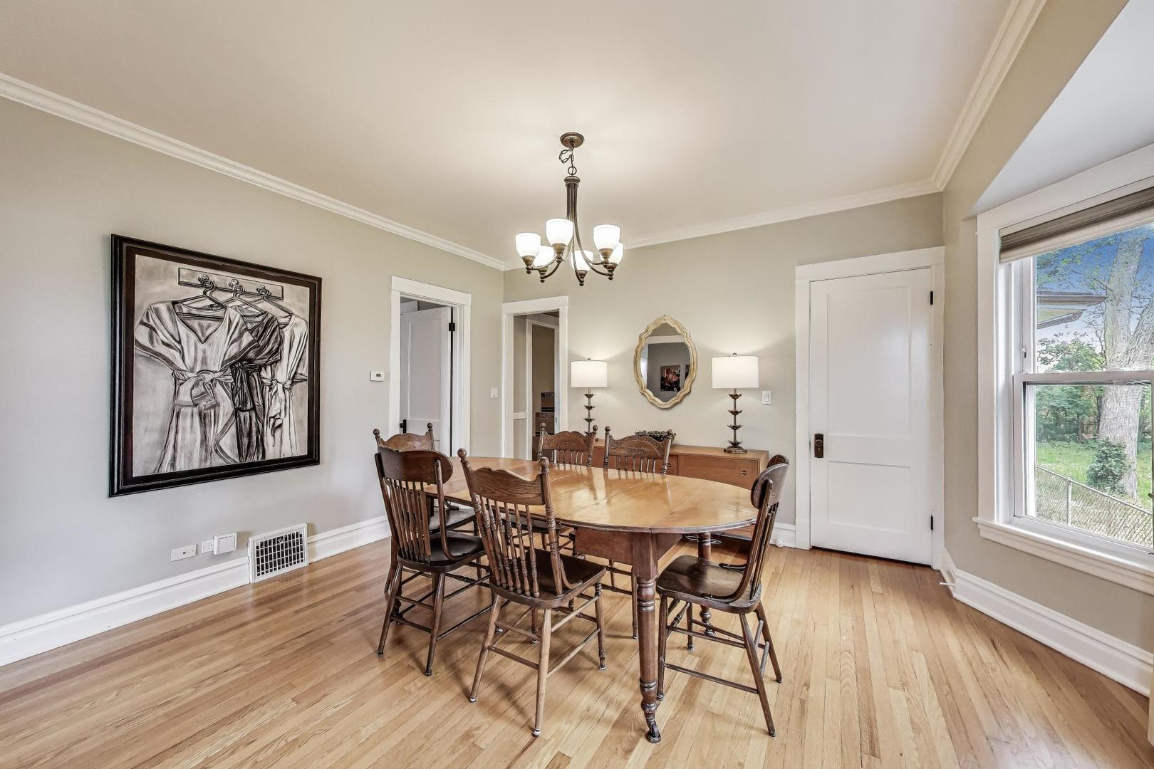 36 E Touhy Avenue, Park Ridge, IL 60068