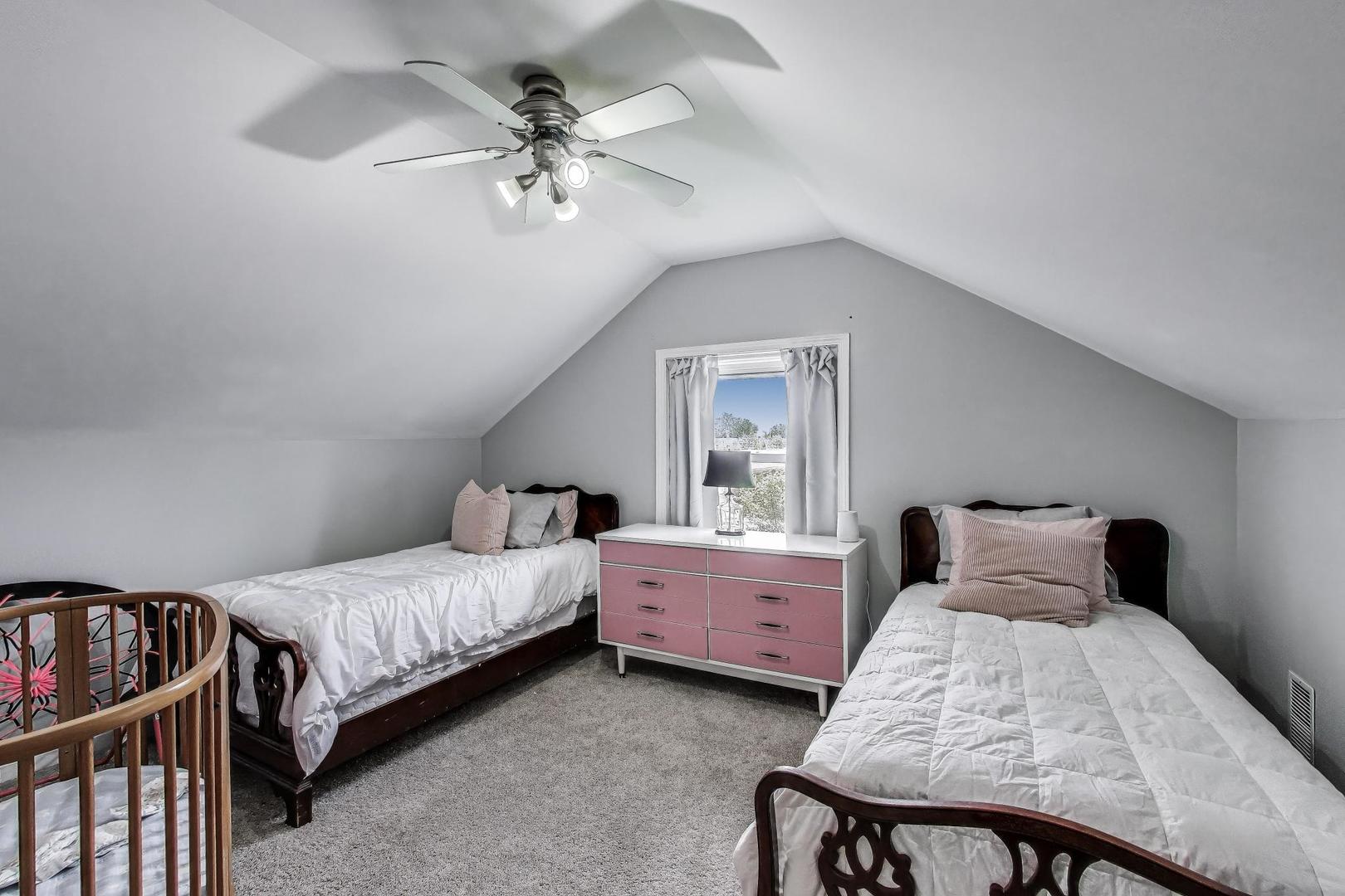 36 E Touhy Avenue, Park Ridge, IL 60068