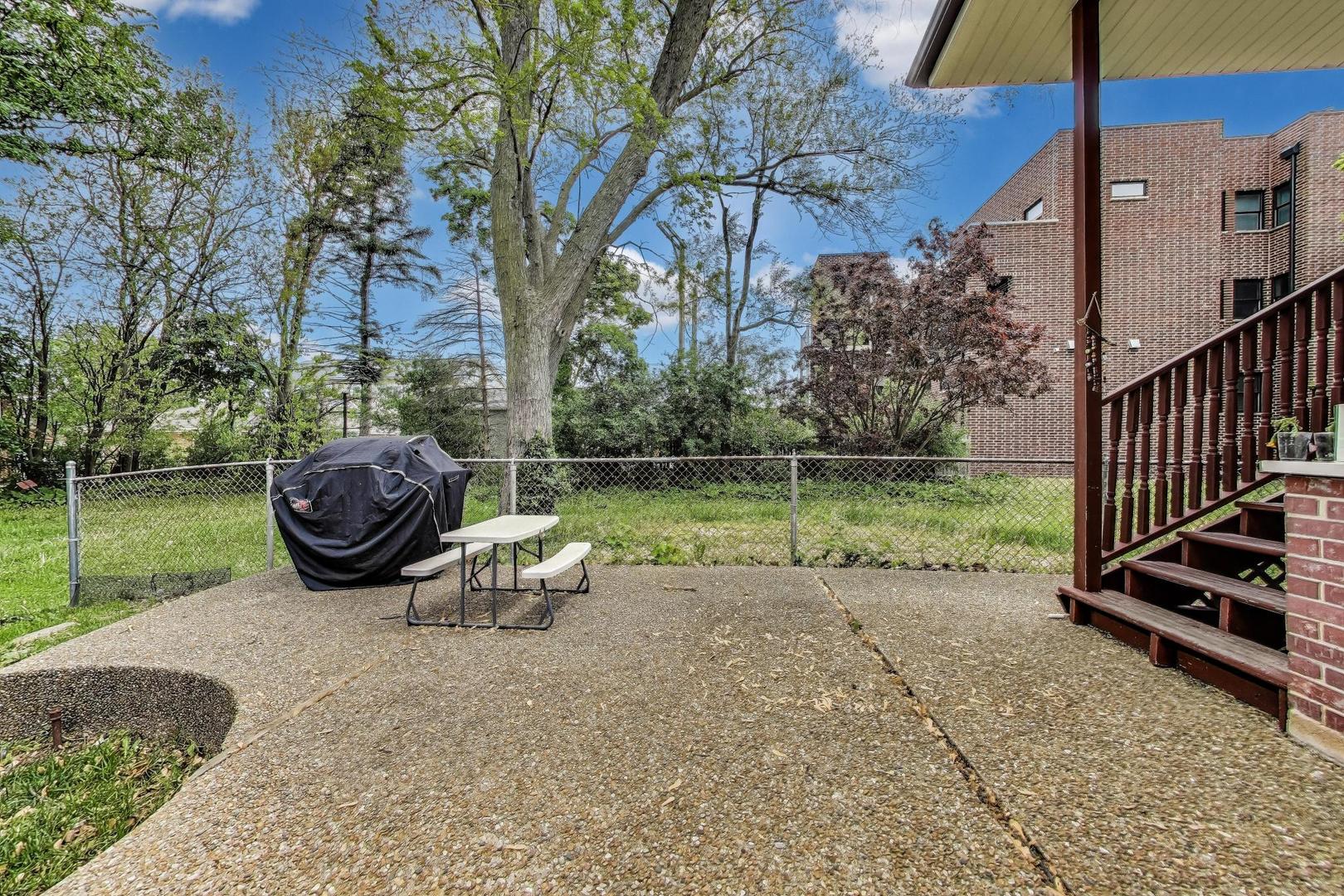 36 E Touhy Avenue, Park Ridge, IL 60068