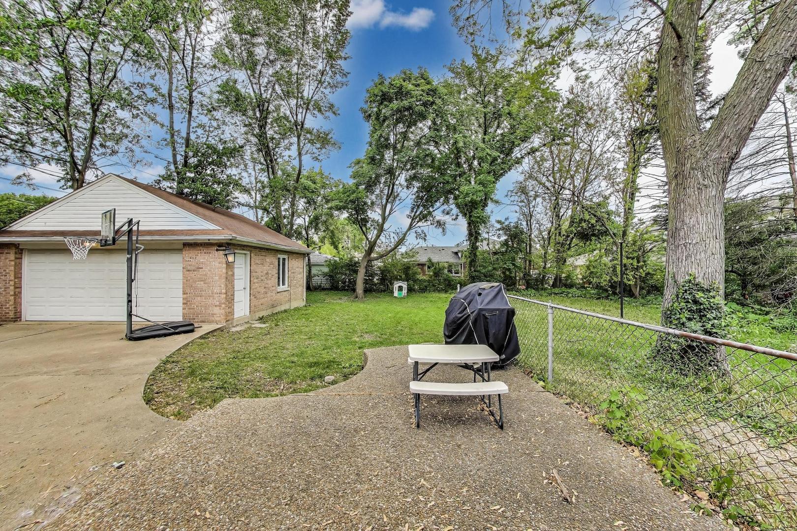 36 E Touhy Avenue, Park Ridge, IL 60068