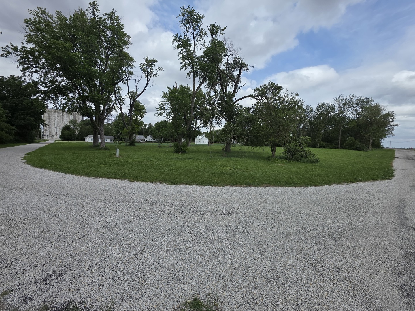 31263 2nd Street, Chenoa, IL 61726