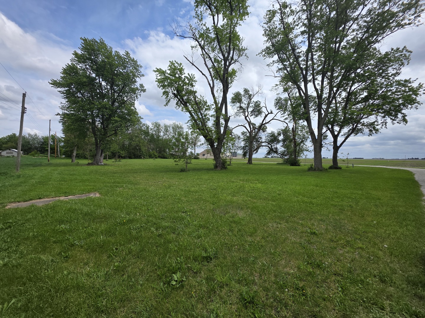 31263 2nd Street, Chenoa, IL 61726