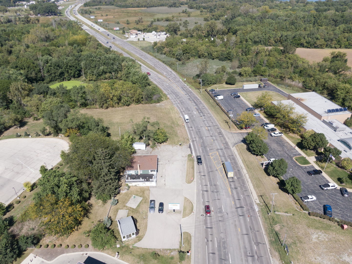 31828 N US Highway 12, Volo, IL 60073