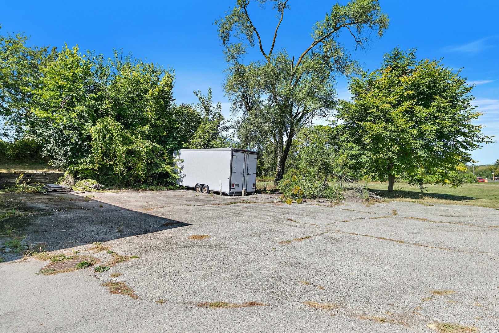 31828 N US Highway 12, Volo, IL 60073