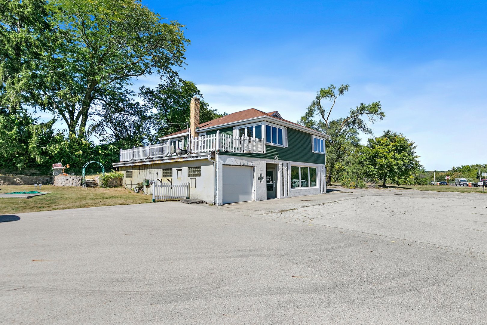 31828 N US Highway 12, Volo, IL 60073