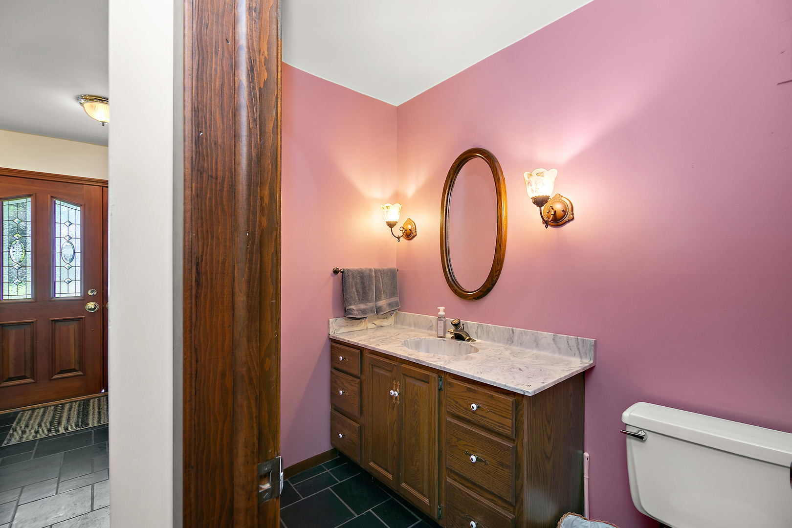 1409 E Rosehill Drive, Arlington Heights, IL 60004