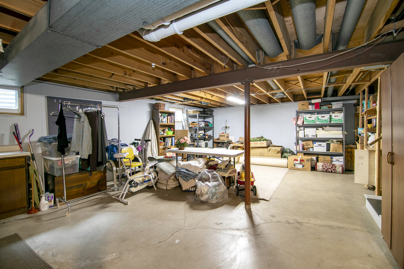 1409 E Rosehill Drive, Arlington Heights, IL 60004