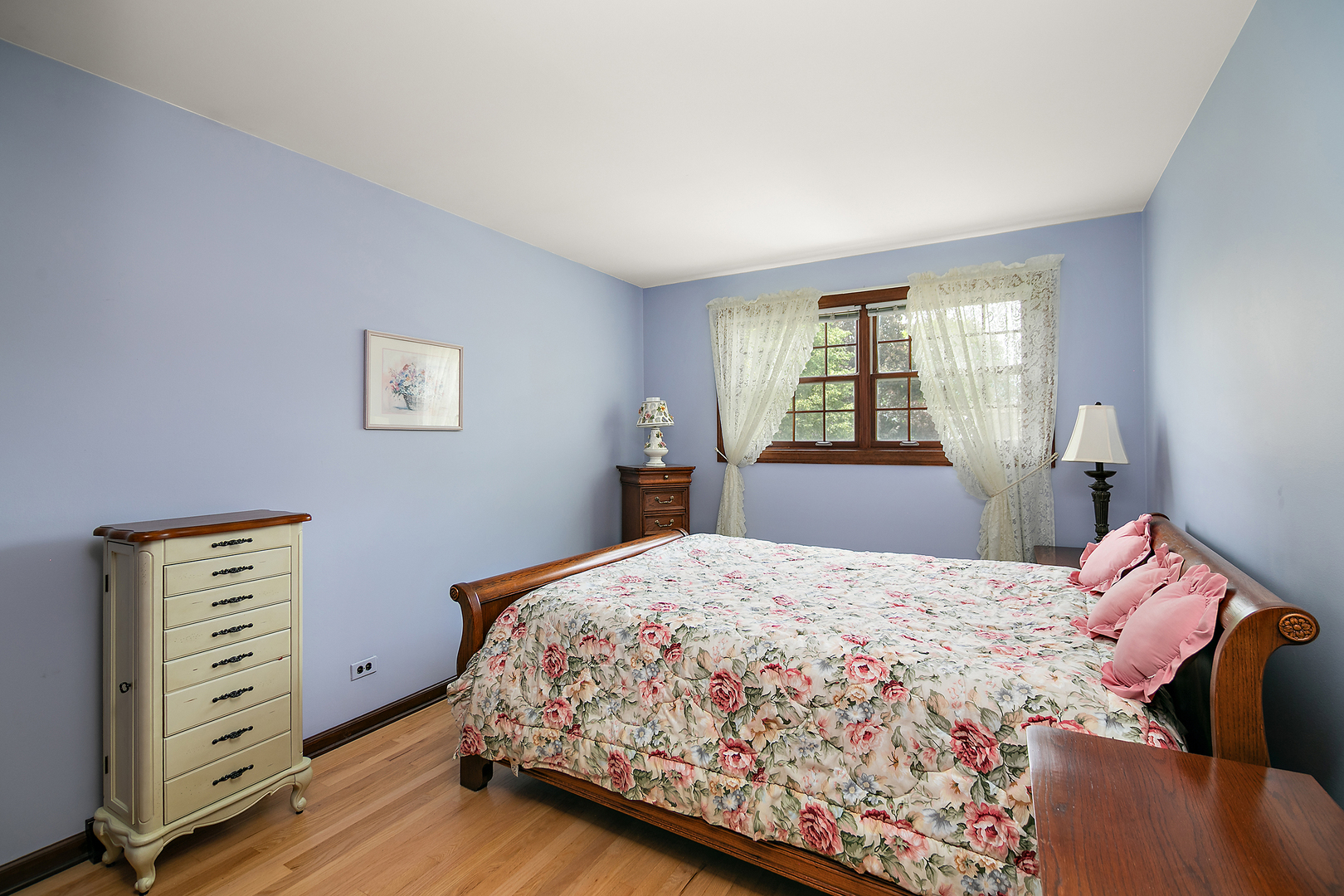1409 E Rosehill Drive, Arlington Heights, IL 60004