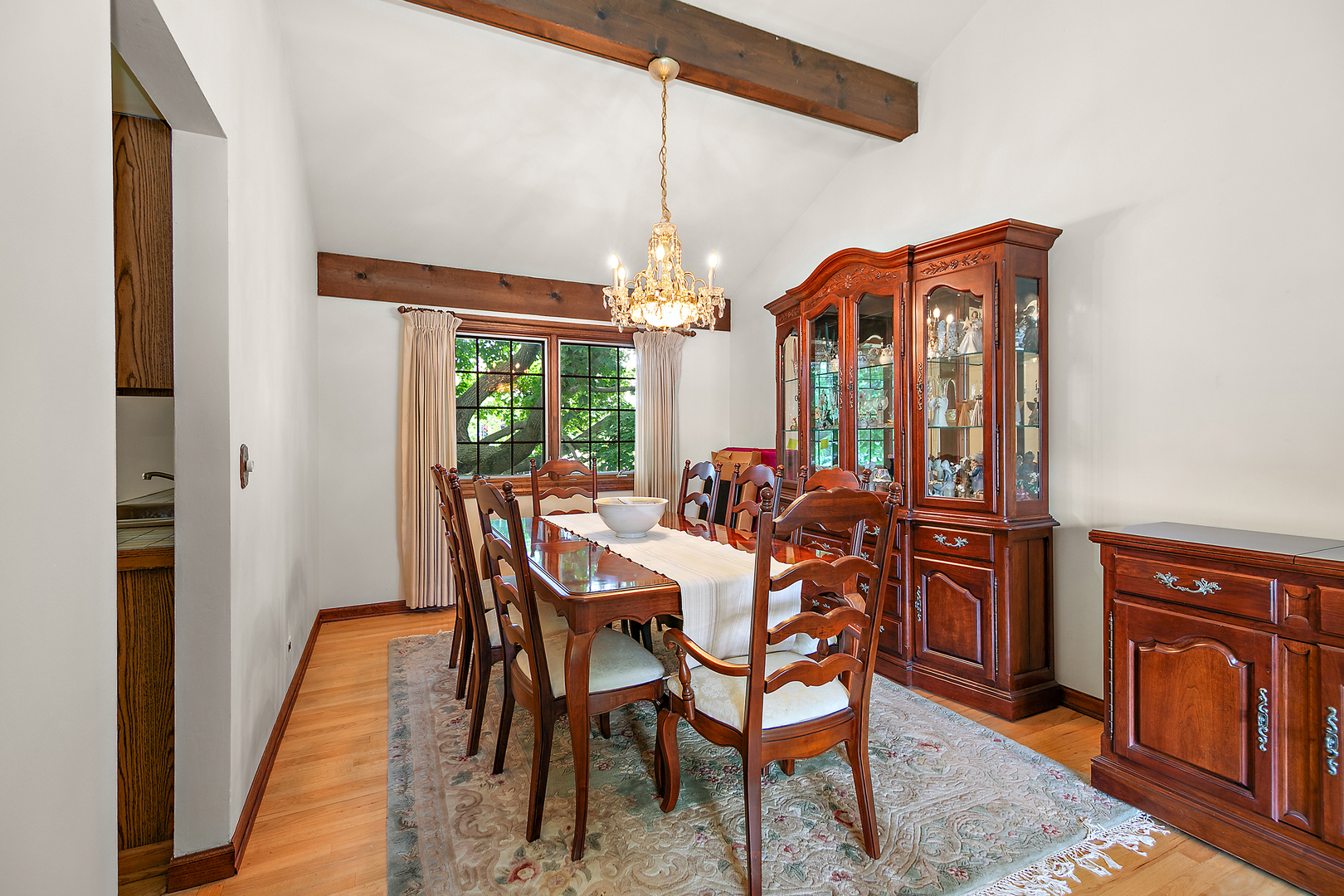 1409 E Rosehill Drive, Arlington Heights, IL 60004