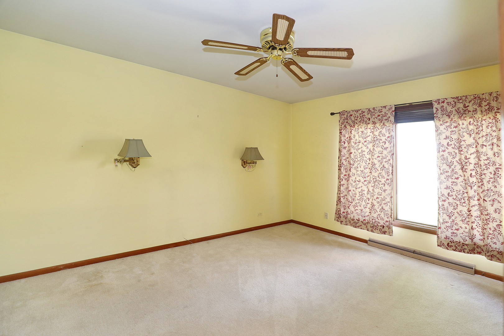 1 Sunset Avenue, West Chicago, IL 60185