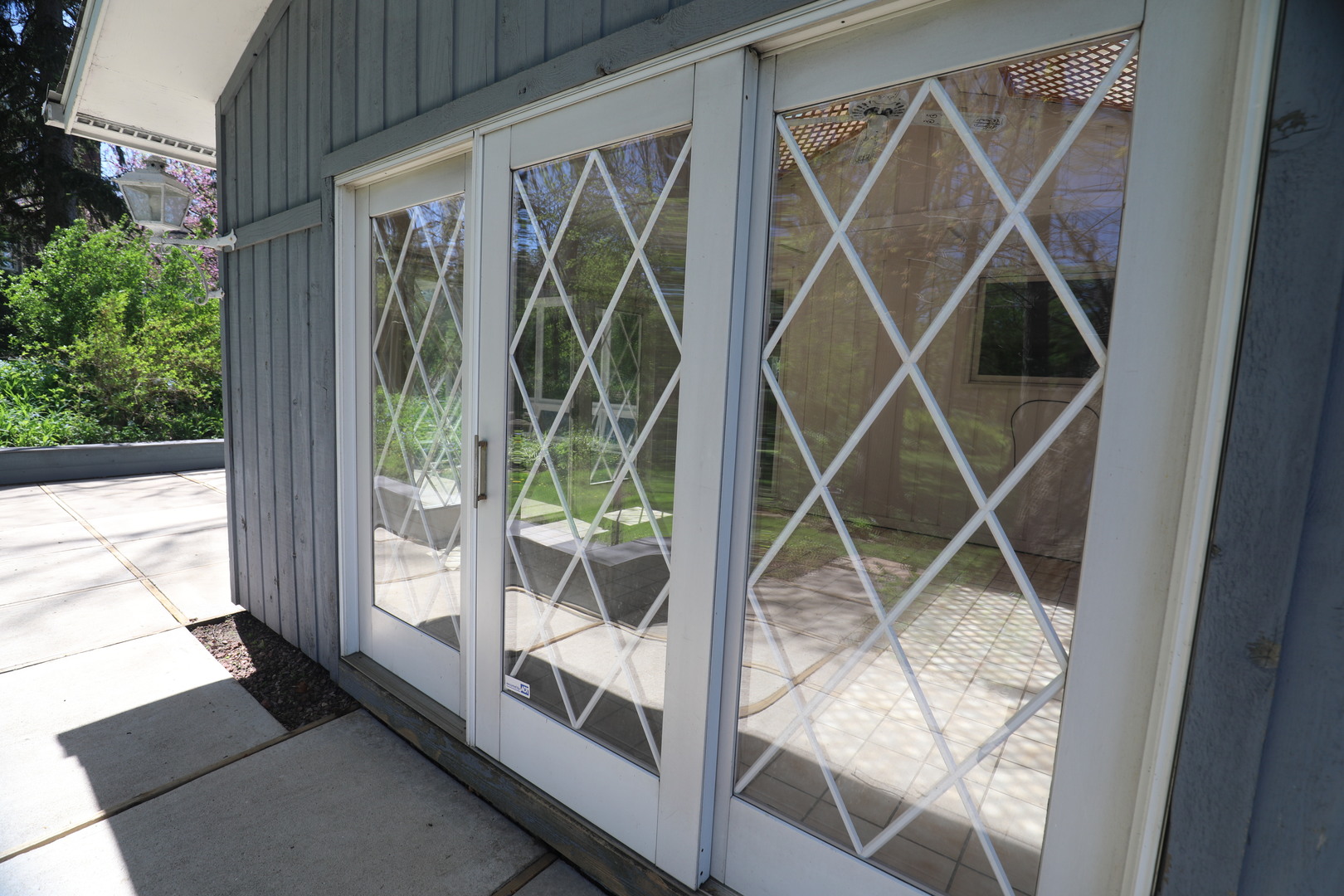 1 Sunset Avenue, West Chicago, IL 60185