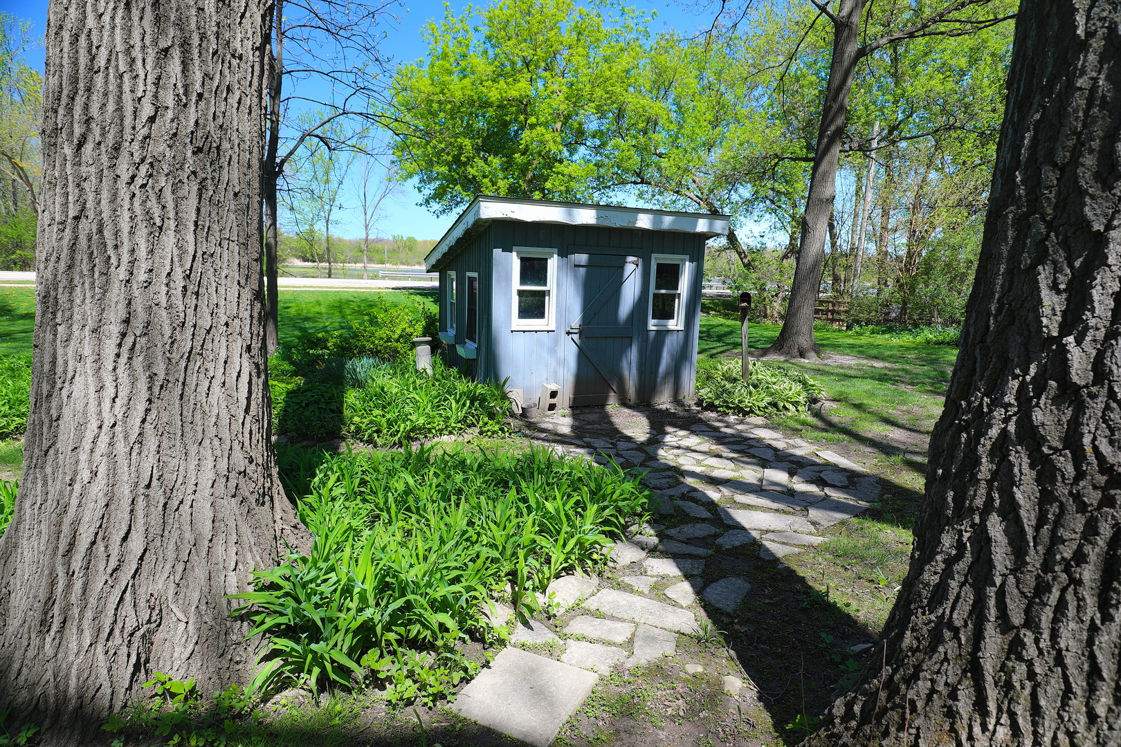 1 Sunset Avenue, West Chicago, IL 60185