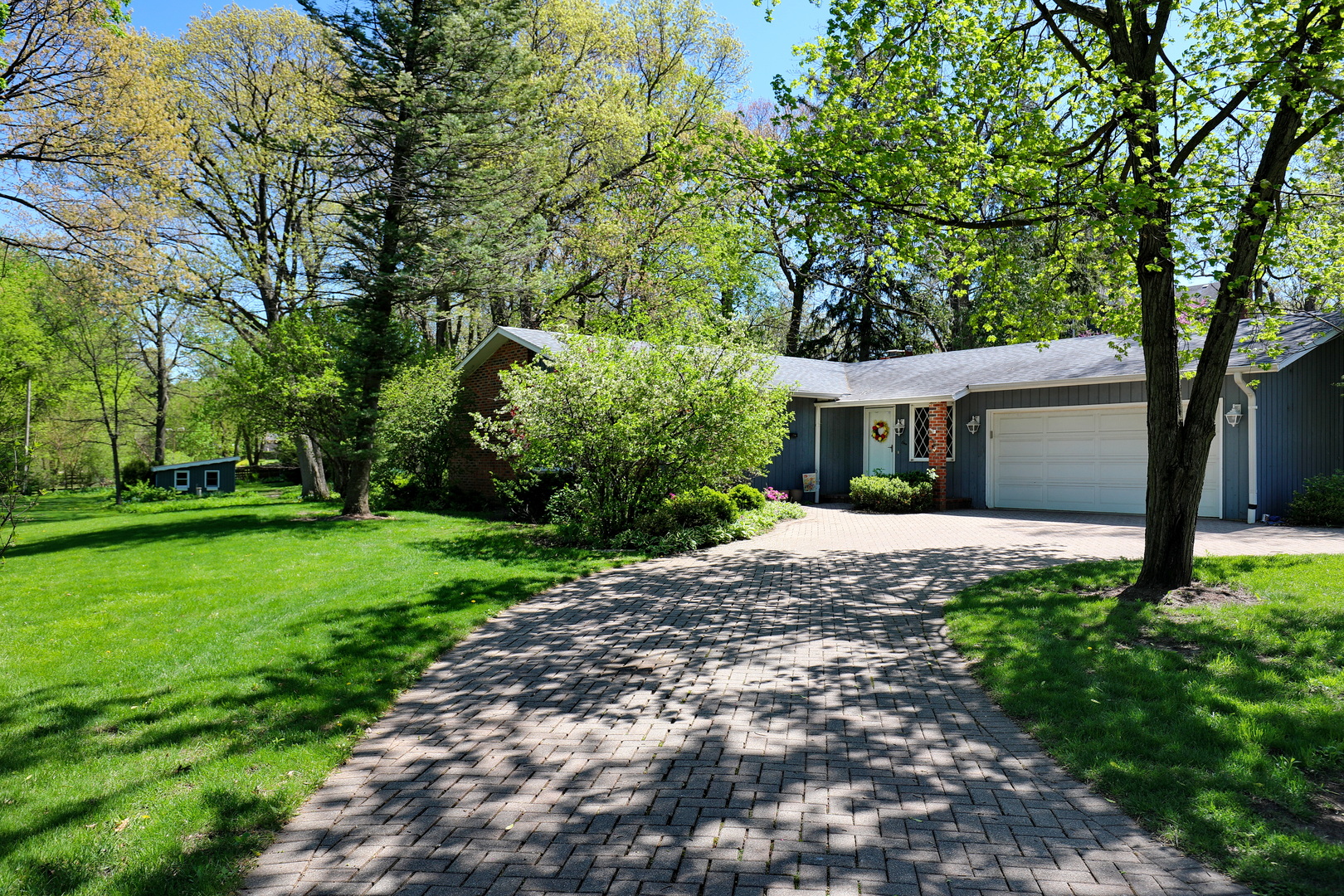 1 Sunset Avenue, West Chicago, IL 60185