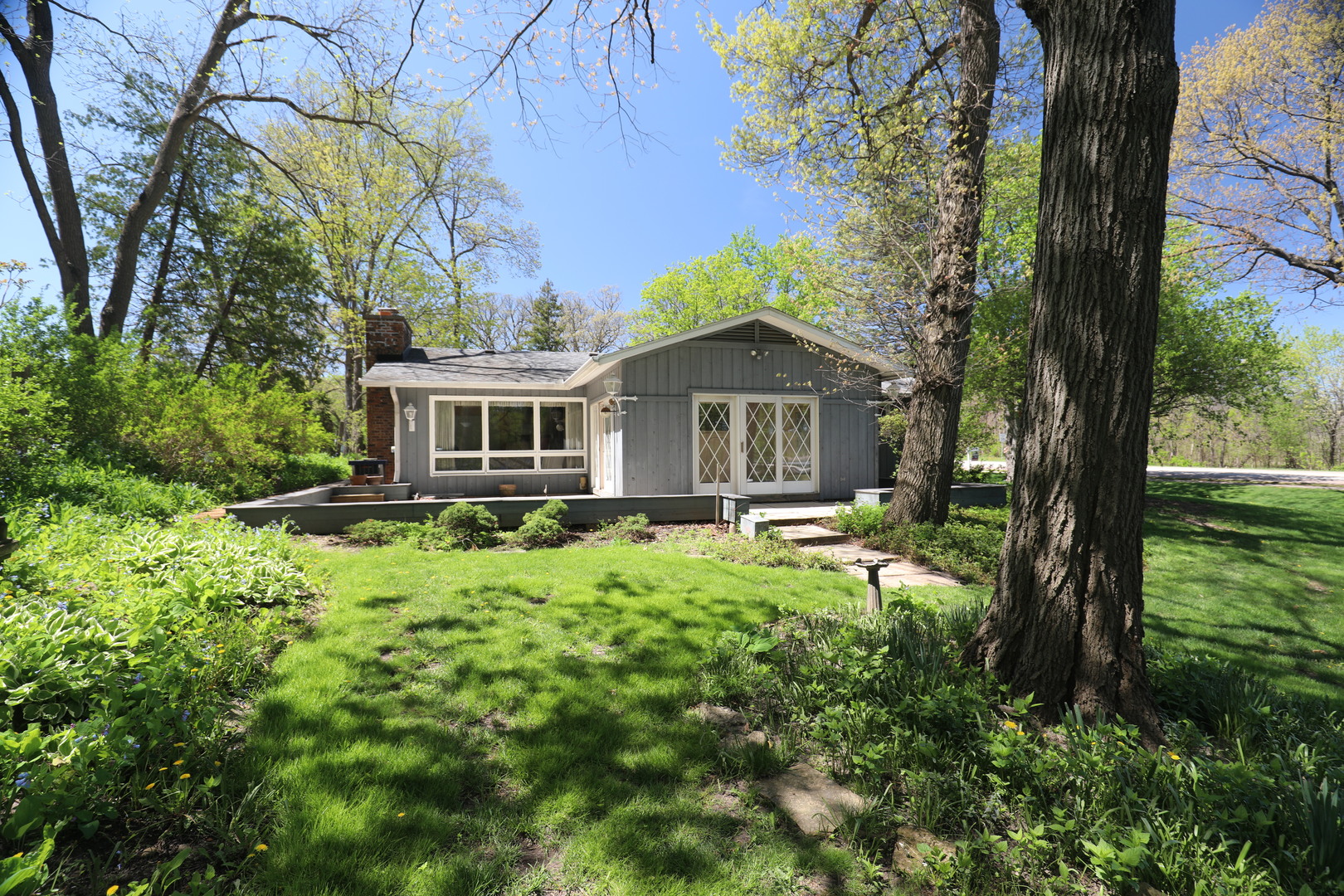 1 Sunset Avenue, West Chicago, IL 60185