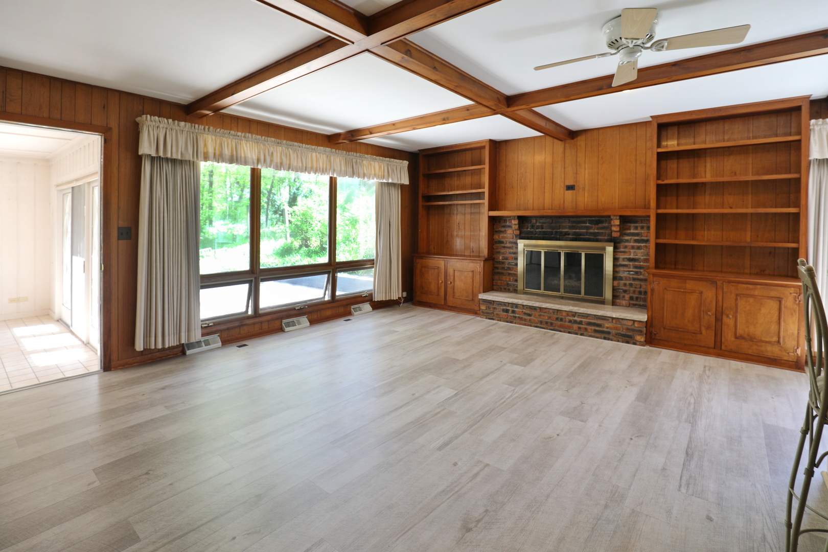 1 Sunset Avenue, West Chicago, IL 60185