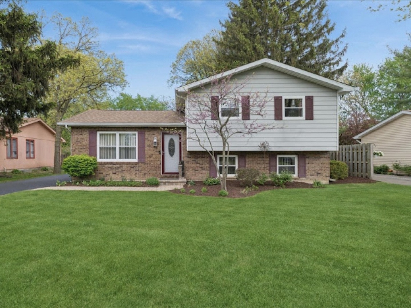 38187 N North Shore Avenue, Beach Park, IL 60087