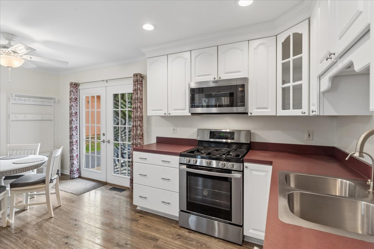 38187 N North Shore Avenue, Beach Park, IL 60087