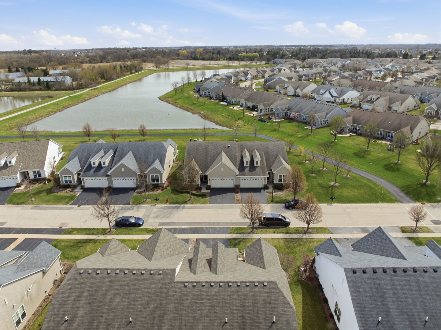 561 Autumn Circle, Pingree Grove, IL 60140