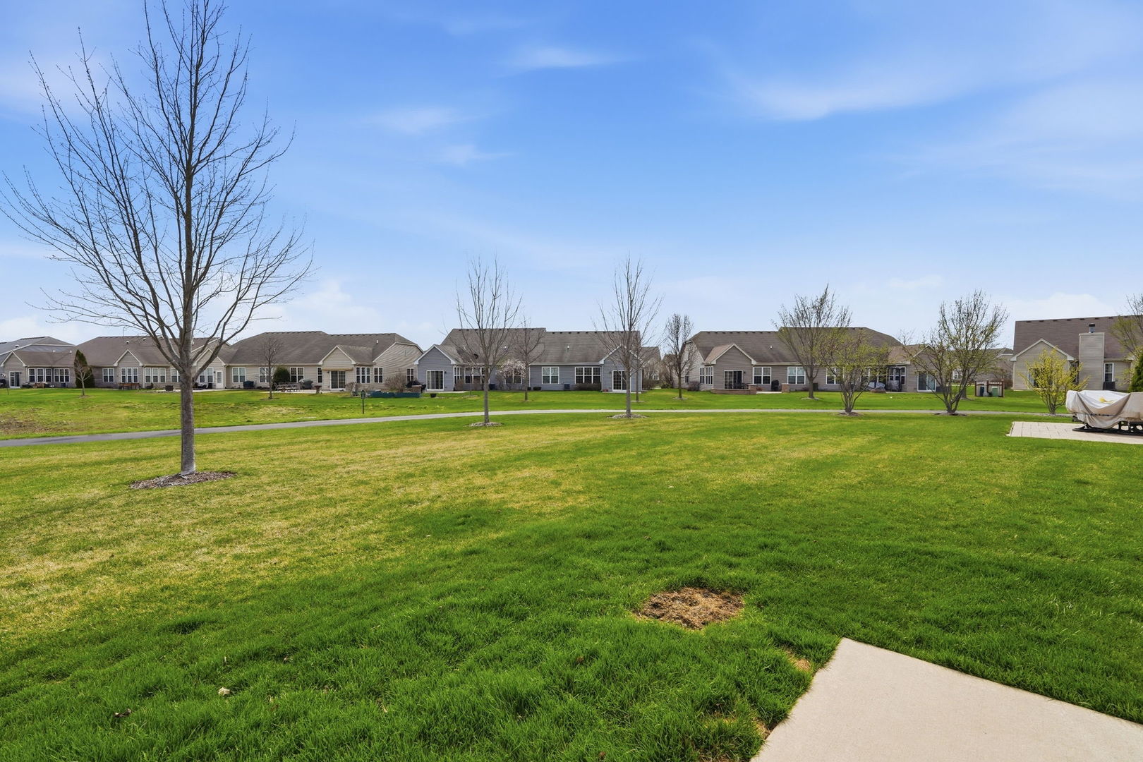 561 Autumn Circle, Pingree Grove, IL 60140