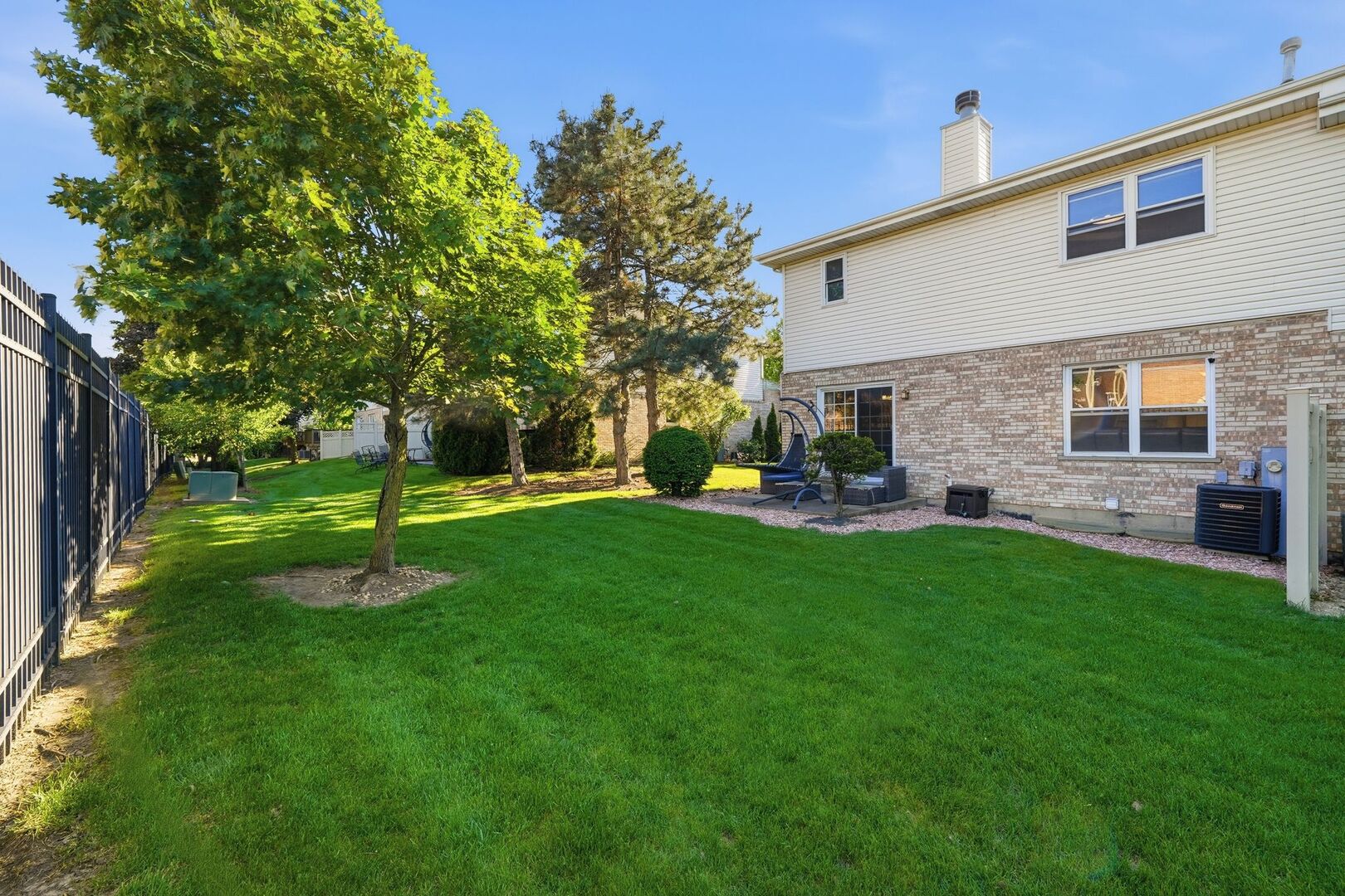 8627 Miroballi Drive, Hickory Hills, IL 60457