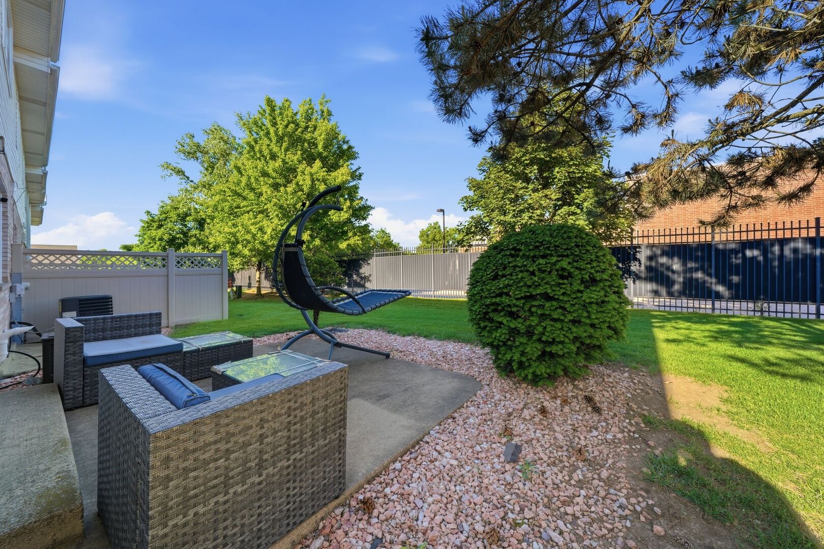 8627 Miroballi Drive, Hickory Hills, IL 60457