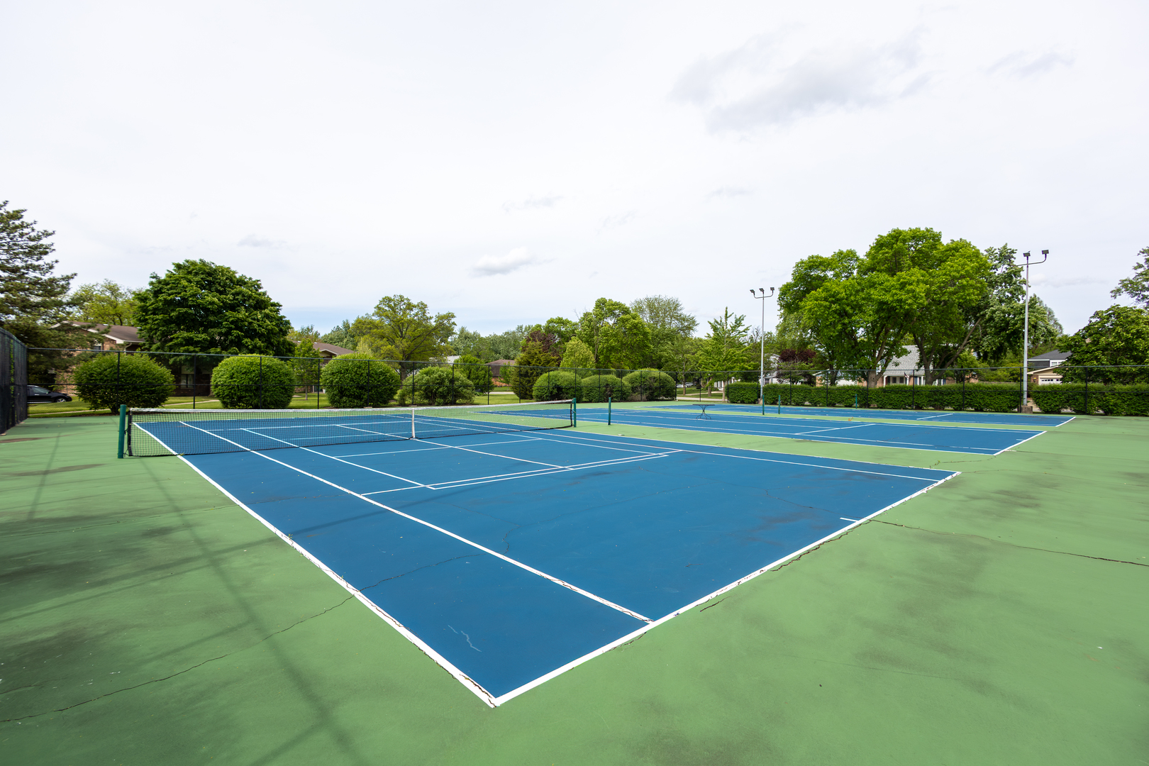 450 Raintree Court #2B, Glen Ellyn, IL 60137