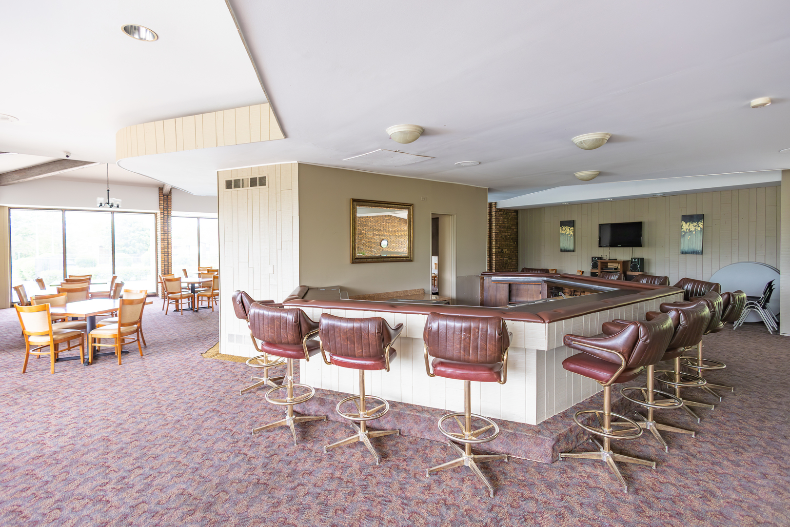 450 Raintree Court #2B, Glen Ellyn, IL 60137