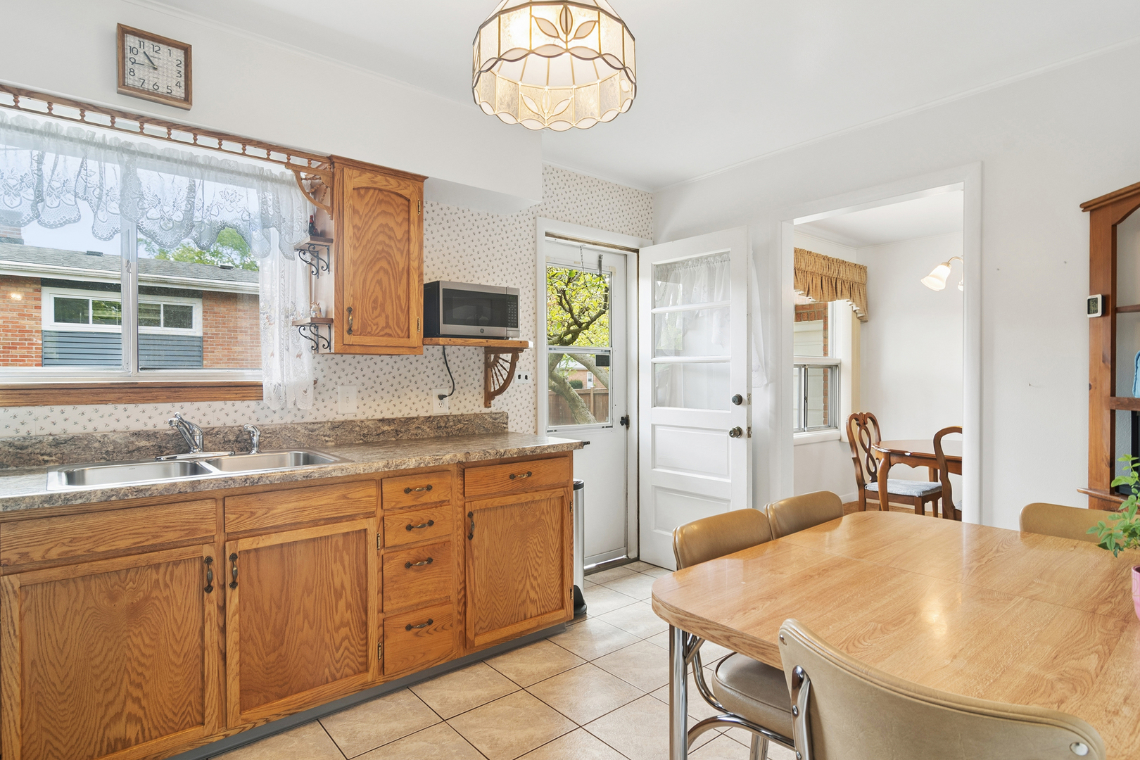 555 S Cedar Street, Palatine, IL 60067