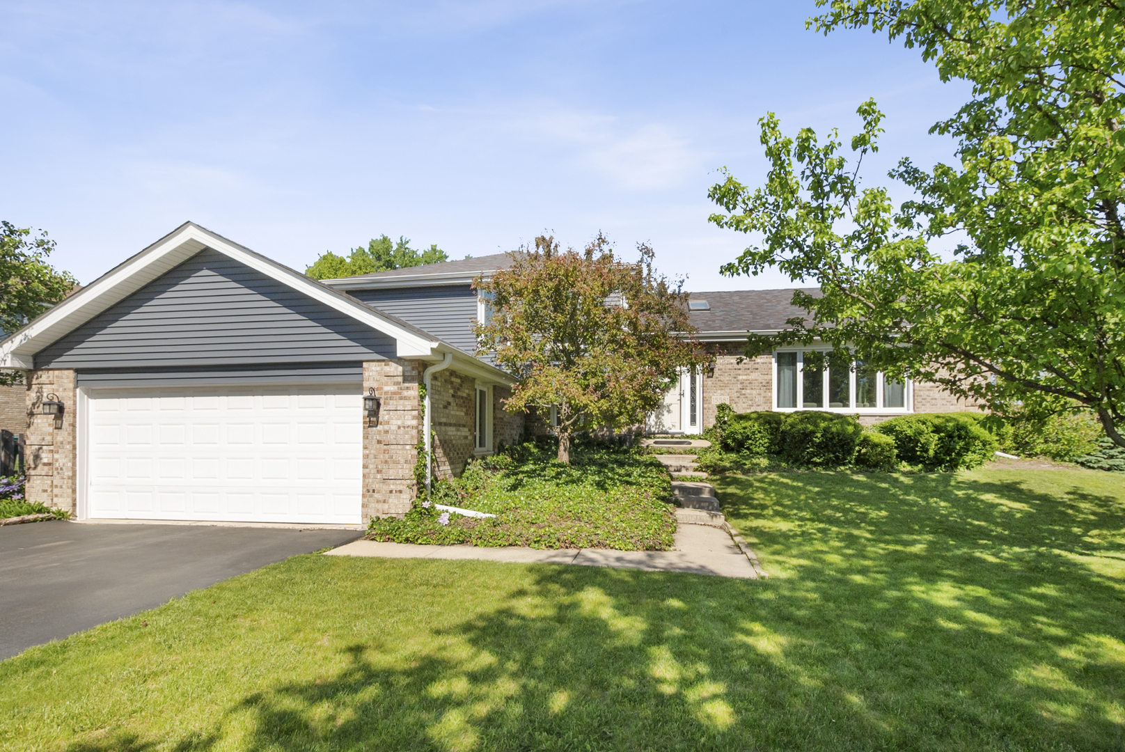 15581 Frances Lane, Orland Park, IL 60462