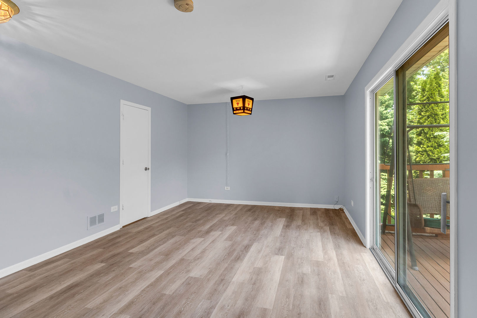 305 Elwood Court, Westmont, IL 60559
